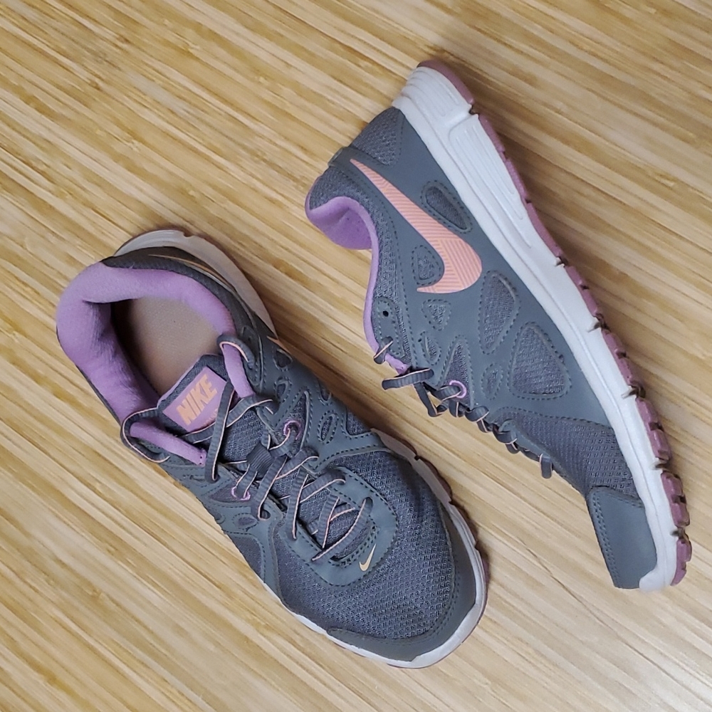 Nike Revolution 2 Athletic Sneakers | Size 6.5